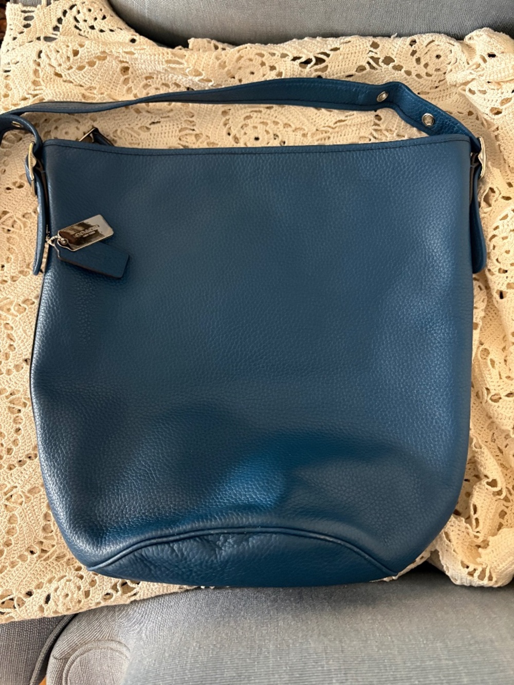 Vintage Coach Large Duffle Sac, Blue Glove-Tanned Leather Shoulder Bag, USA